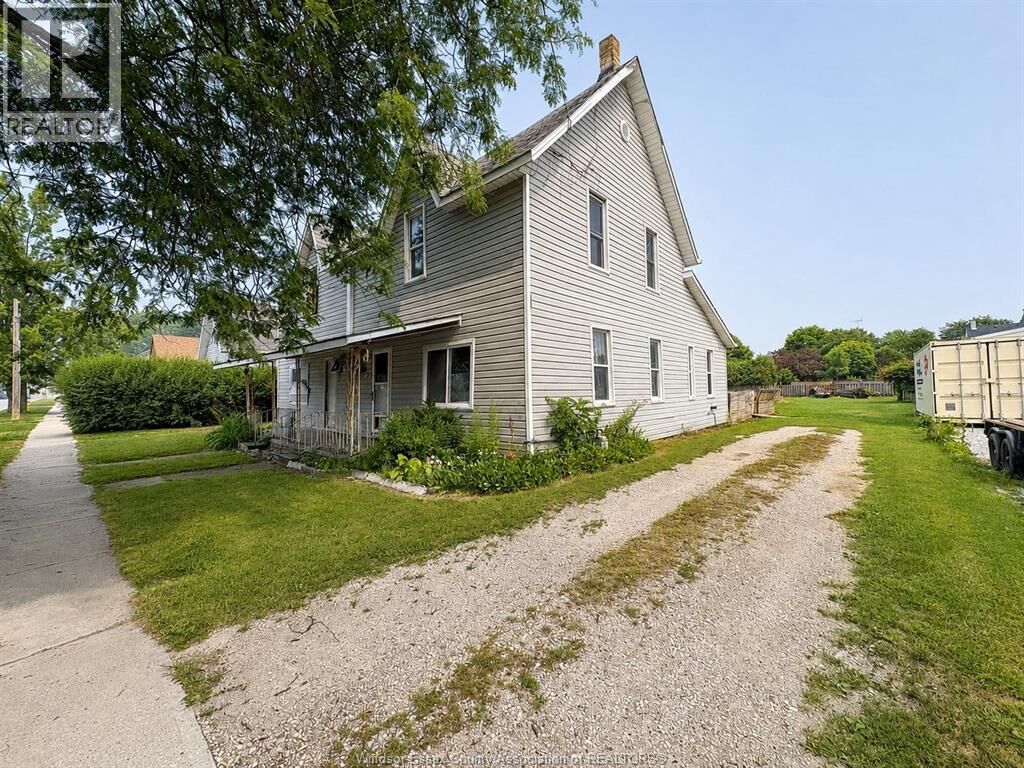 Property Photo:  24 Young Street  ON N0P 2L0 