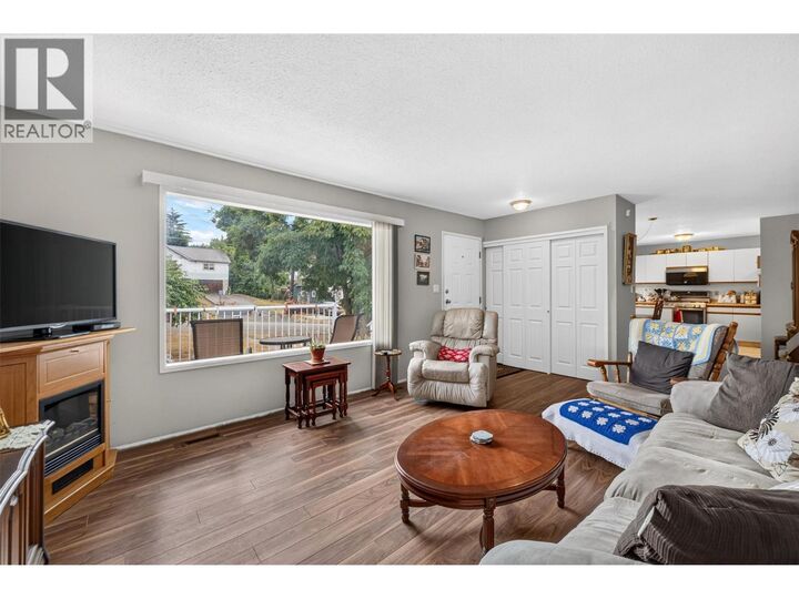 Property Photo:  341 2 Street Southeast  BC V1E 4H3 