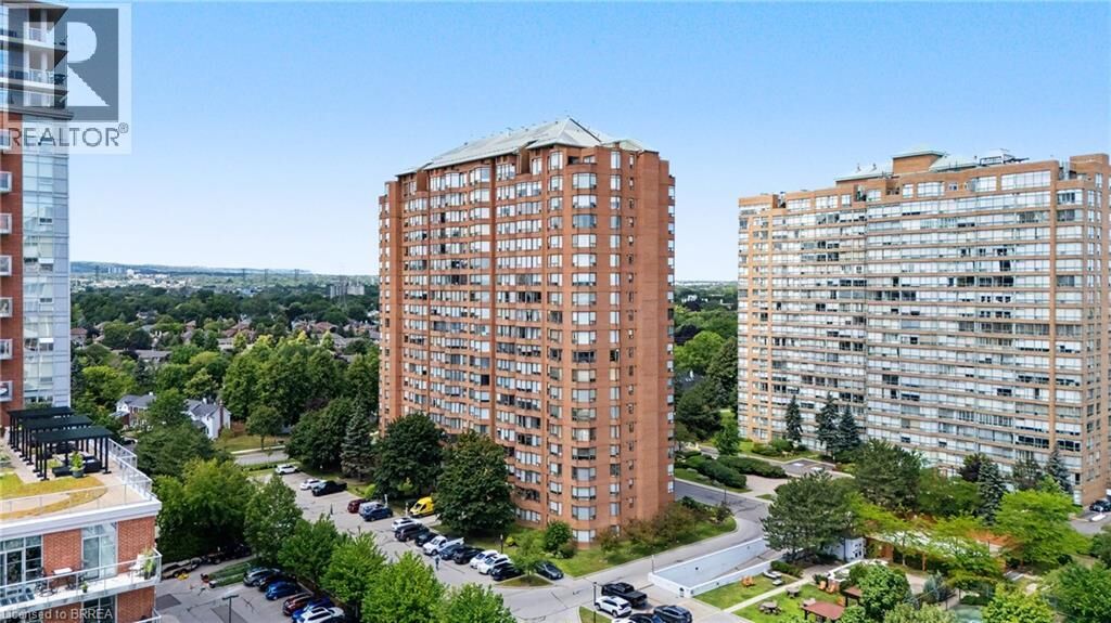 Property Photo:  1270 Maple Crossing Boulevard 204  ON L7S 2J3 