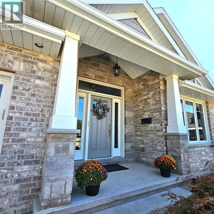 Property Photo:  142 Madison D'Andrea Avenue  ON N7S 6L9 