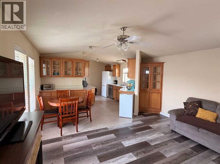 Property Photo:  1609 14 Street  AB T9W 1K4 