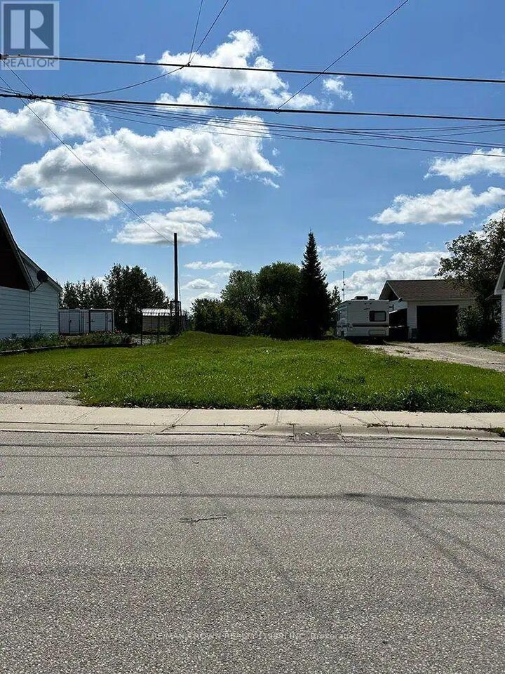 107 Hollywood Avenue — photo 1