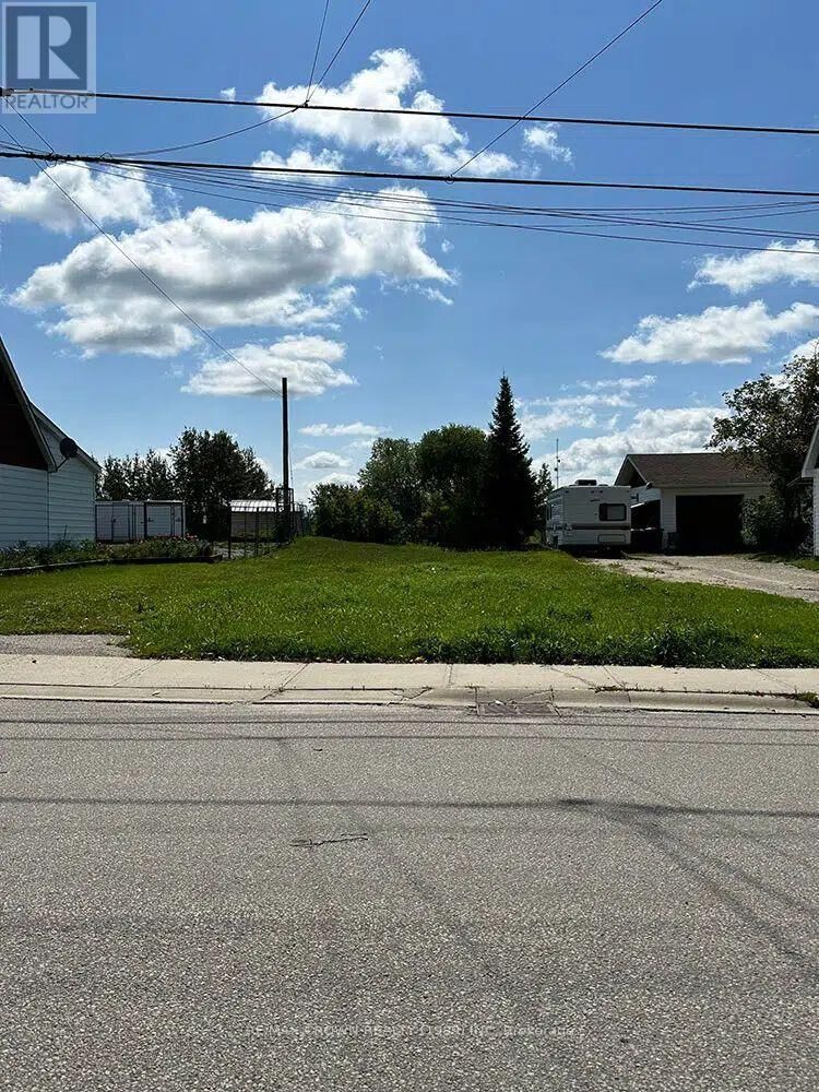 Property Photo:  107 Hollywood Avenue  ON P0L 2B0 