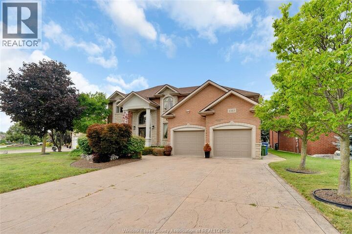 Property Photo: 1585 Stoneybrook Crescent ON N9G 2Z4