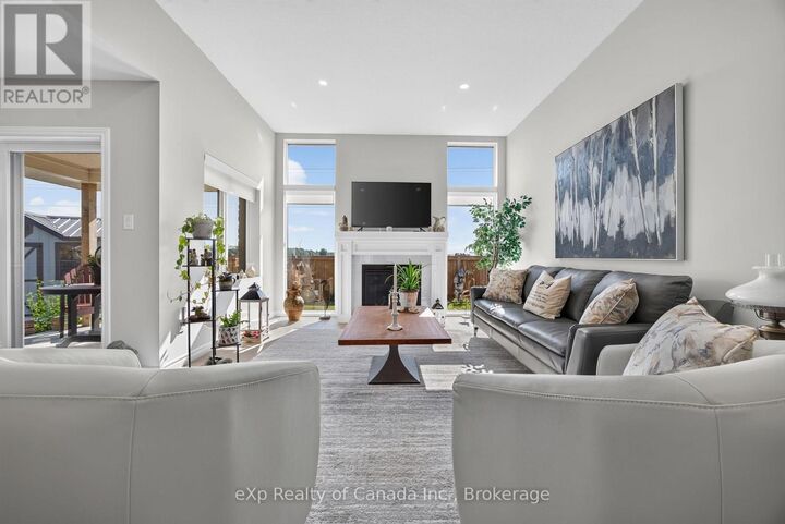 Property Photo:  21 Evylean Court  ON N5R 0P6 