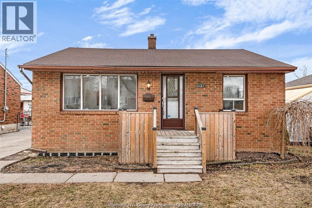 Property Photo:  1217 Harrison 1  ON N9C 3J4 