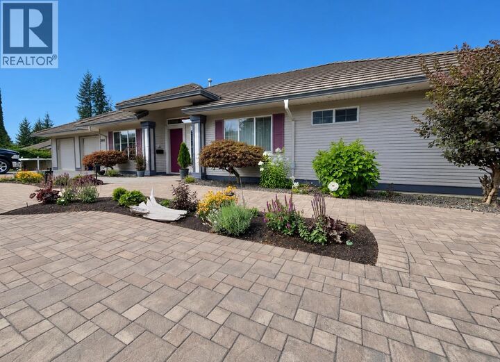 Property Photo: 2595 Golf Course Drive BC V0E 1H2