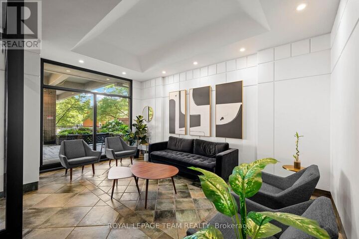 Property Photo: 40 Landry Street 901 ON K1L 8K4