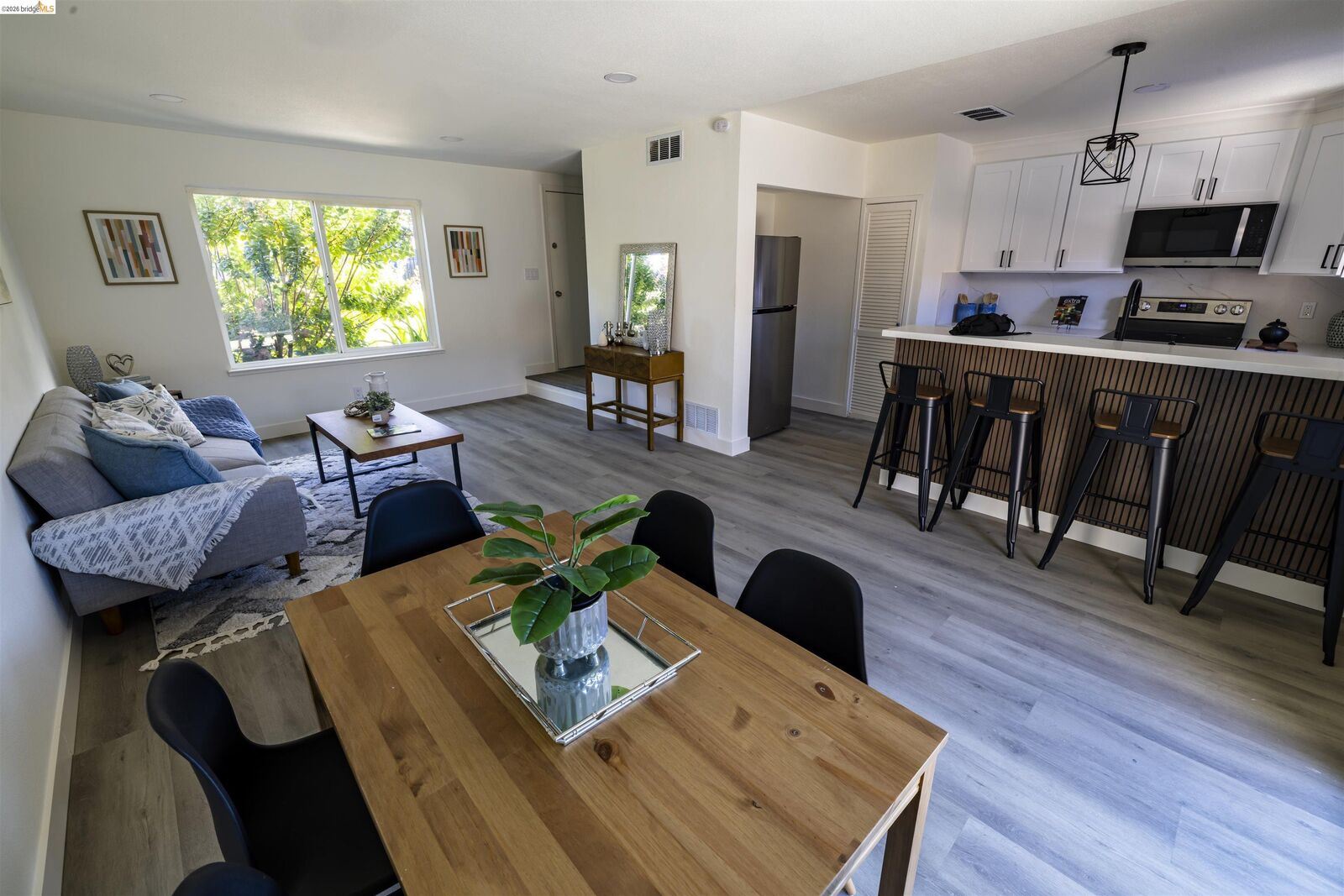 Property Photo:  140 El Capitan Ln  CA 94509 