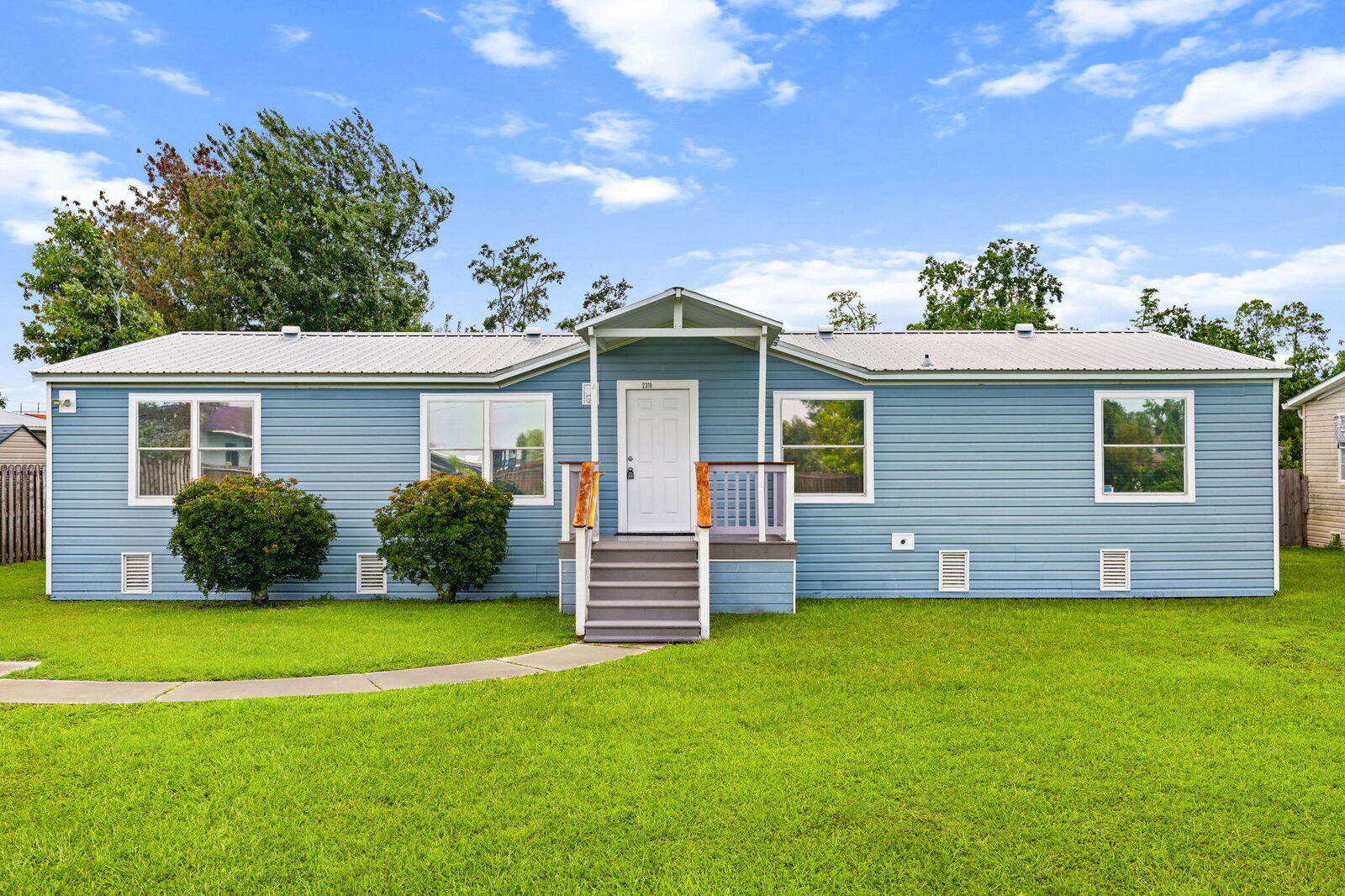 Property Photo:  2318 Kings Avenue  FL 32405 