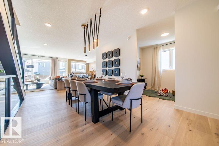 Property Photo: 14 Devonshire Drive AB T8B 0G5