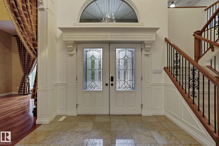 Property Photo: 926 Hollingsworth Bend NW AB T6R 3L3