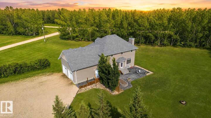 Property Photo:  60120 Rge Road 265 1  AB T7P 2P5 