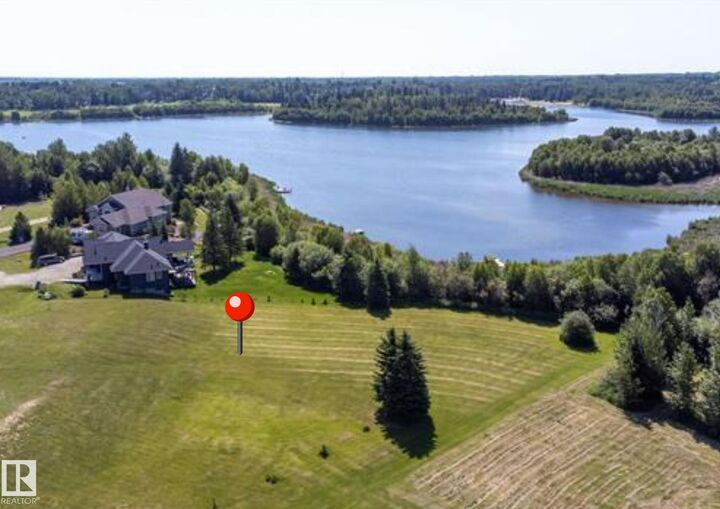 Property Photo:  2036 Aspen Way  AB T7Z 0G8 