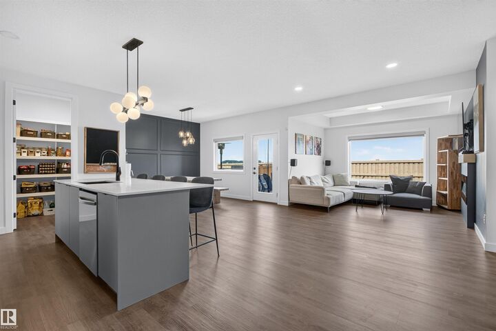 Property Photo: 48 Edgefield Way AB T8N 8A1