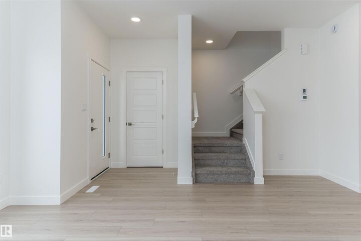 Property Photo:  1250 McLeod Avenue  AB T7X 4A9 