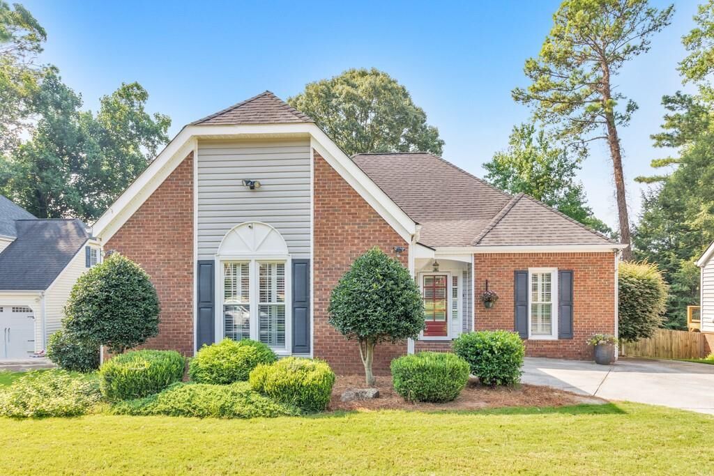 Property Photo: 1040 Westover Court SW GA 30064