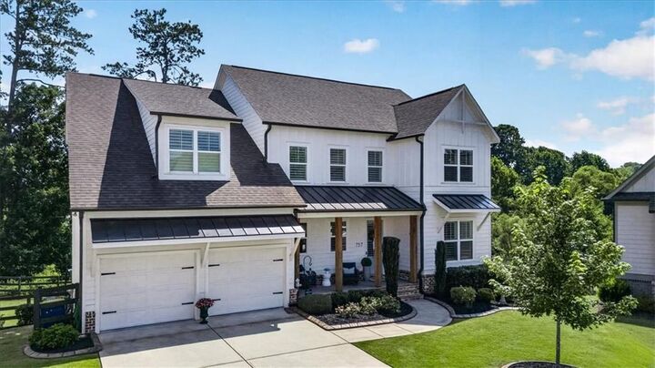 Property Photo: 757 Bridgeview Drive GA 30115