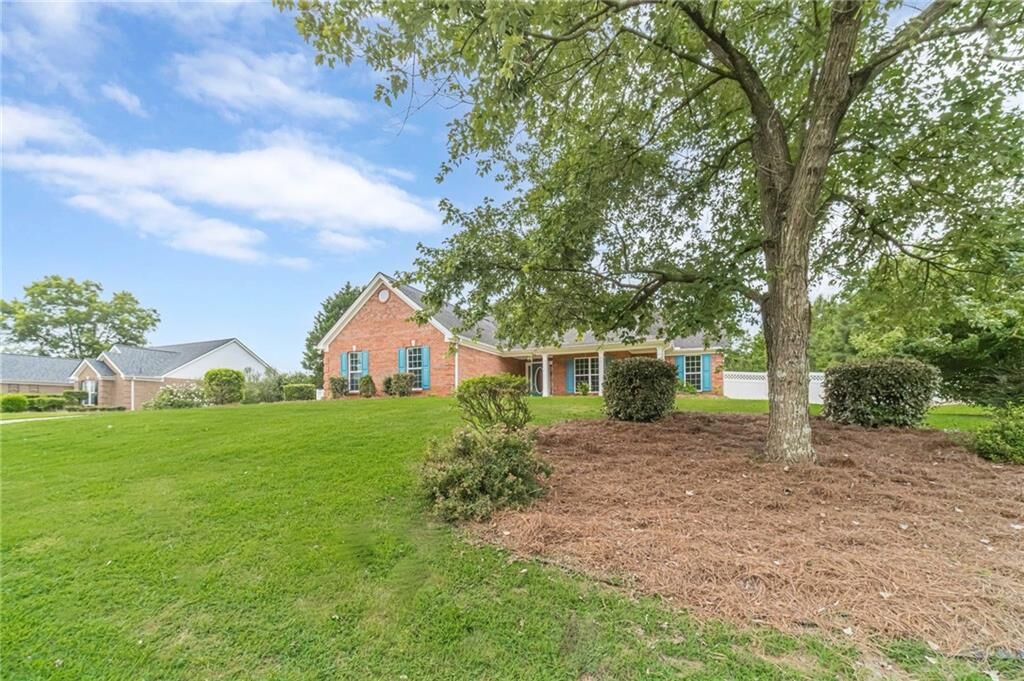 Property Photo:  173 Psalms Drive  GA 30549 