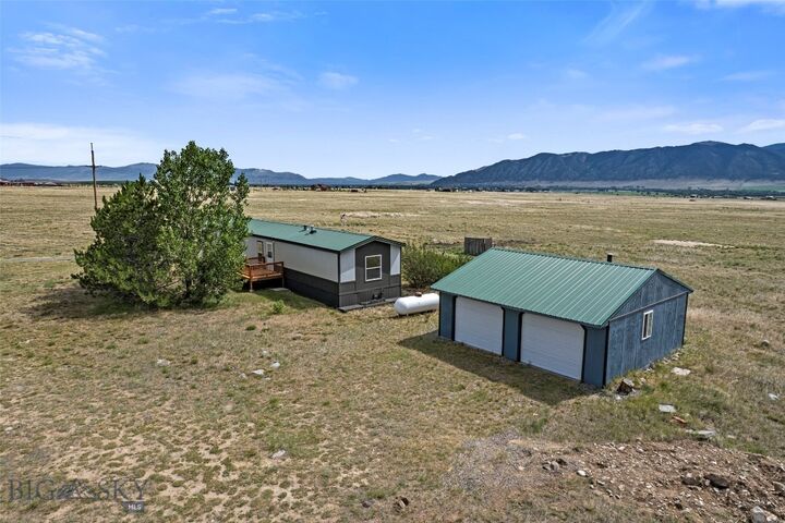 Property Photo: 1406 Jack Rabbit Lane MT 59759