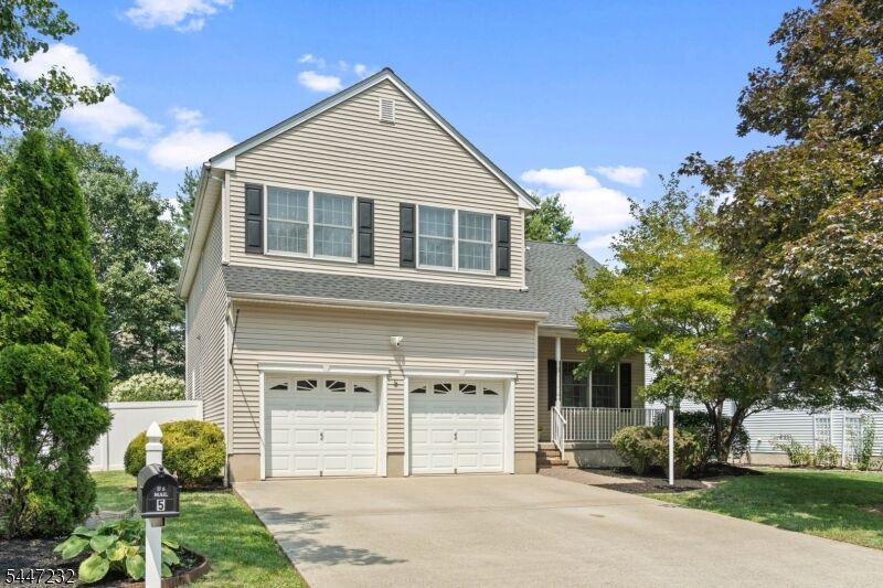 Property Photo: 5 Clark Ct NJ 08807