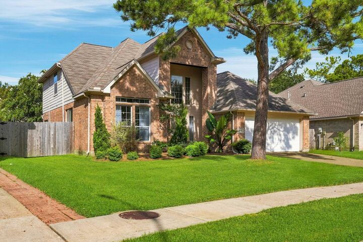 Property Photo: 4006 Stonehurst Drive TX 77584