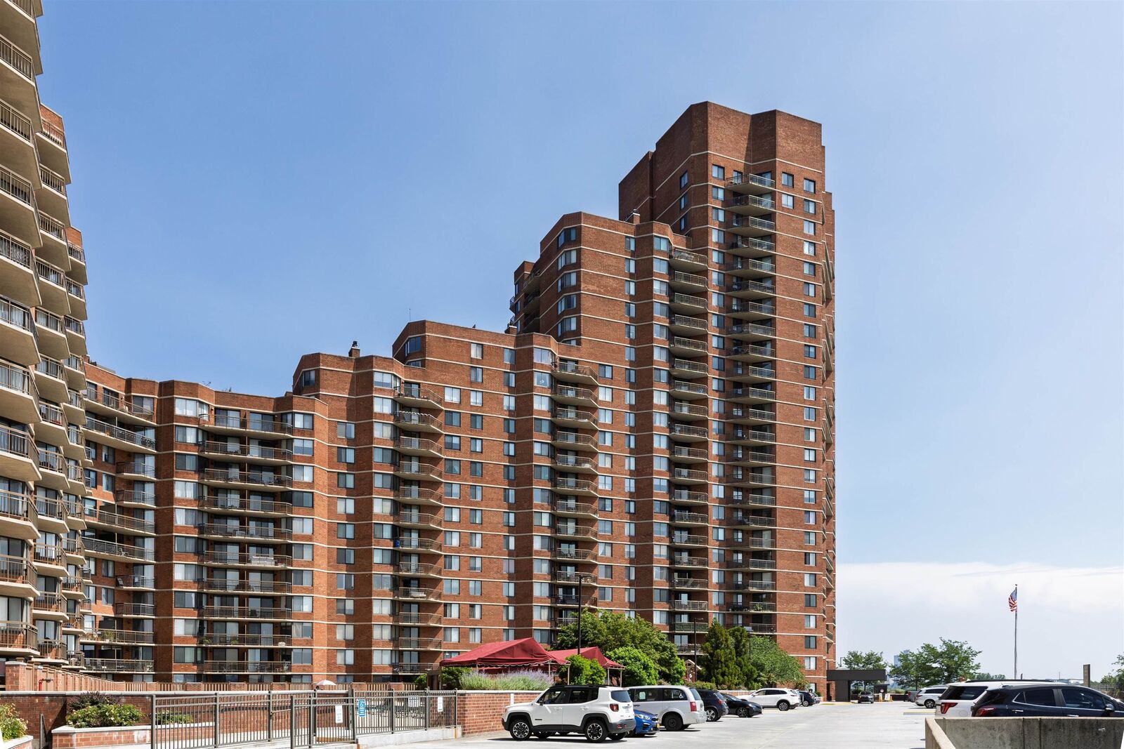 Property Photo: 418 Harmon Cove Tower NJ 07094