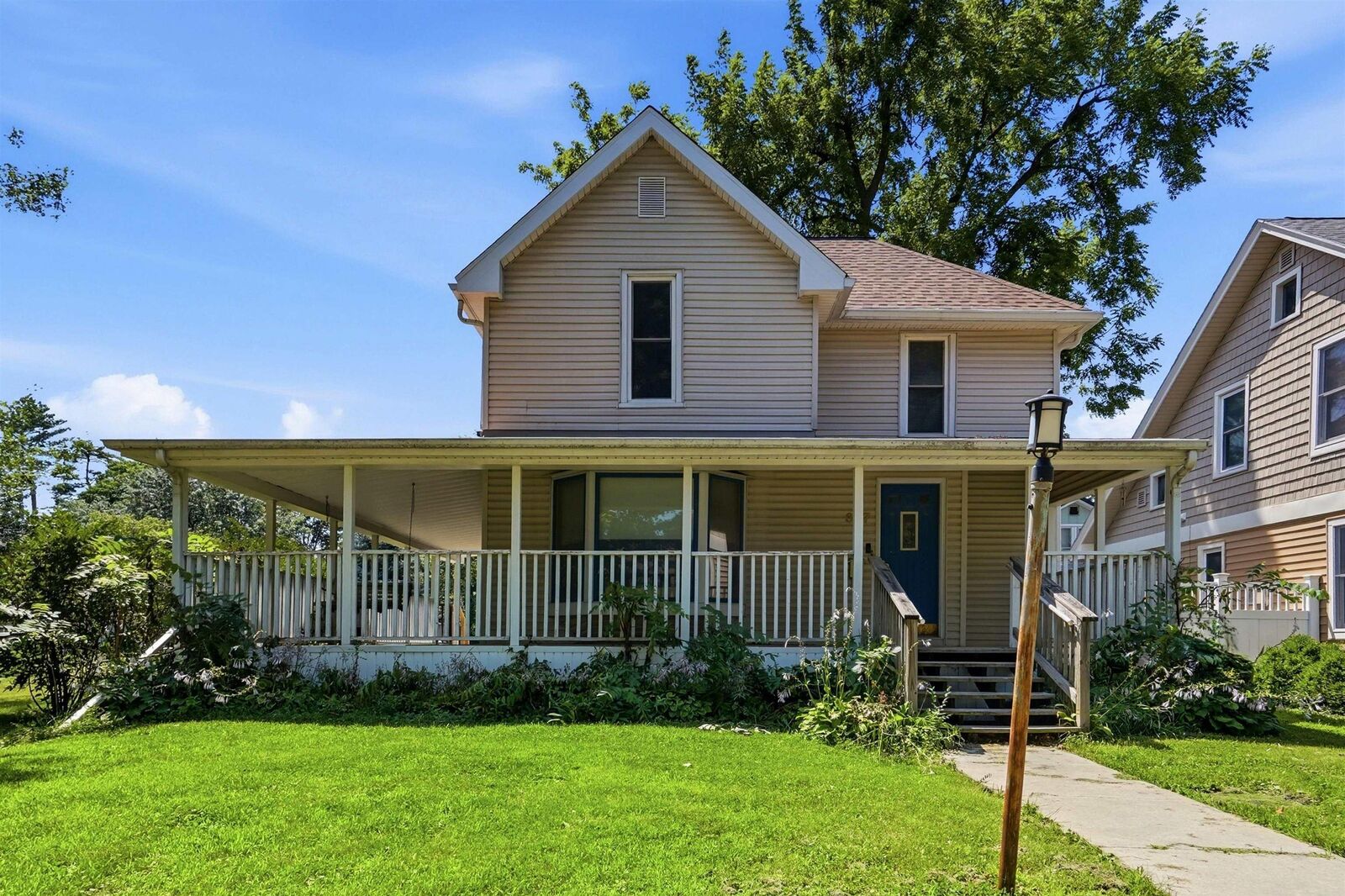 Property Photo:  307 Olive Street  IA 50613 
