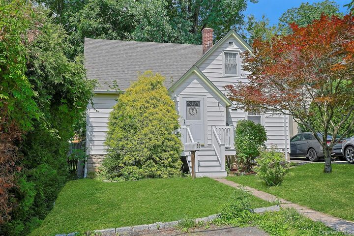 Property Photo:  65 Laurel Place  NY 10594 
