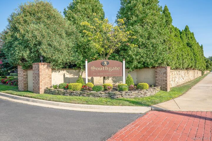 Property Photo:  91 Southgate Circle  NY 11762 