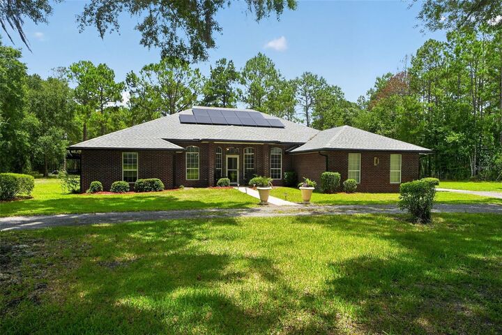 Property Photo: 2527 NW County Road 225 FL 32058