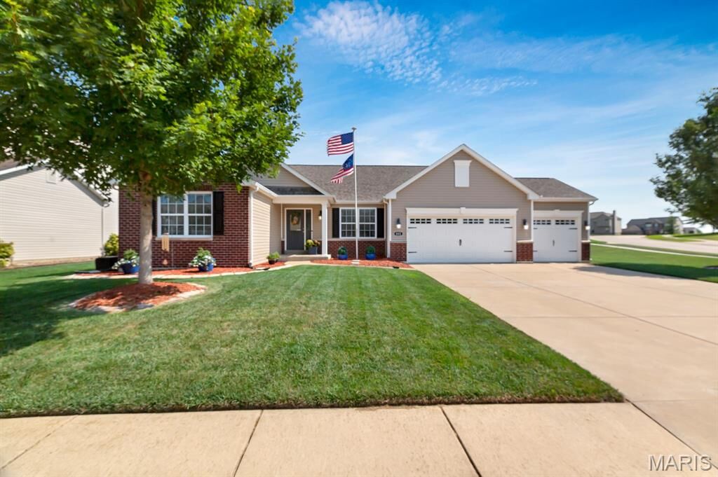 Property Photo: 802 Railway Circle MO 63385