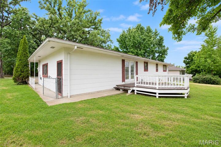 Property Photo:  403 Cox Drive  MO 65453 