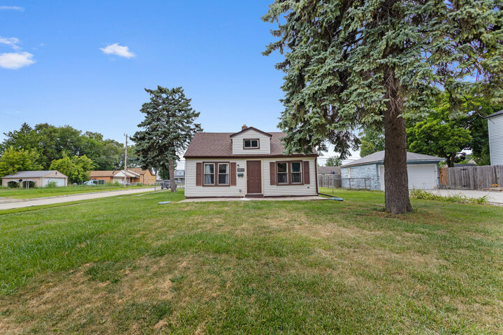 Property Photo:  20875 Elroy Avenue  MI 48089 