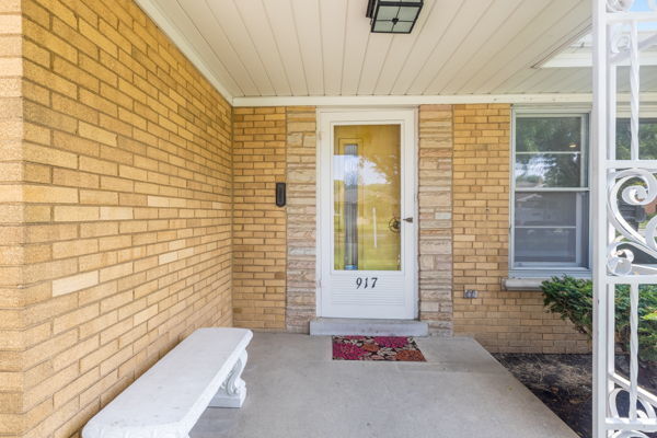 Property Photo:  917 Community Drive  IL 60526 