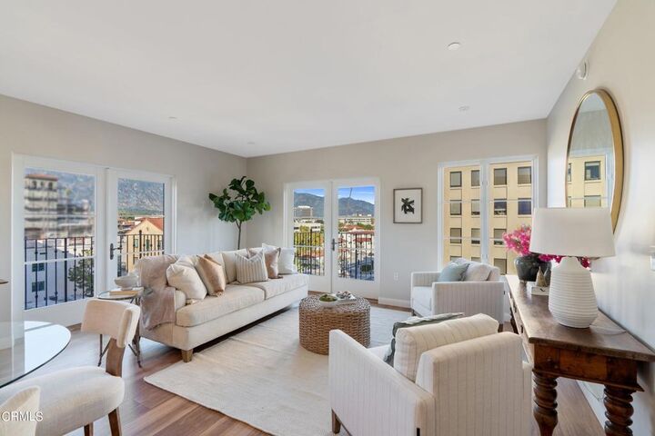 Property Photo:  88 N Oakland Avenue 312  CA 91101 