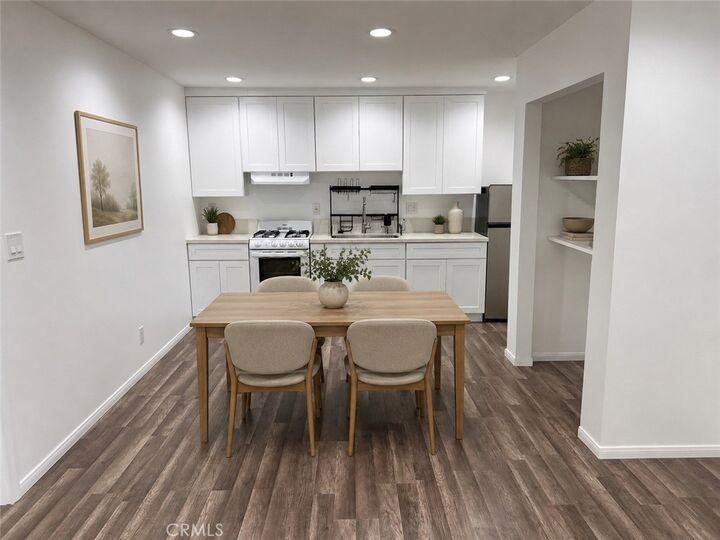 Property Photo:  2458 Chestnut  CA 90806 