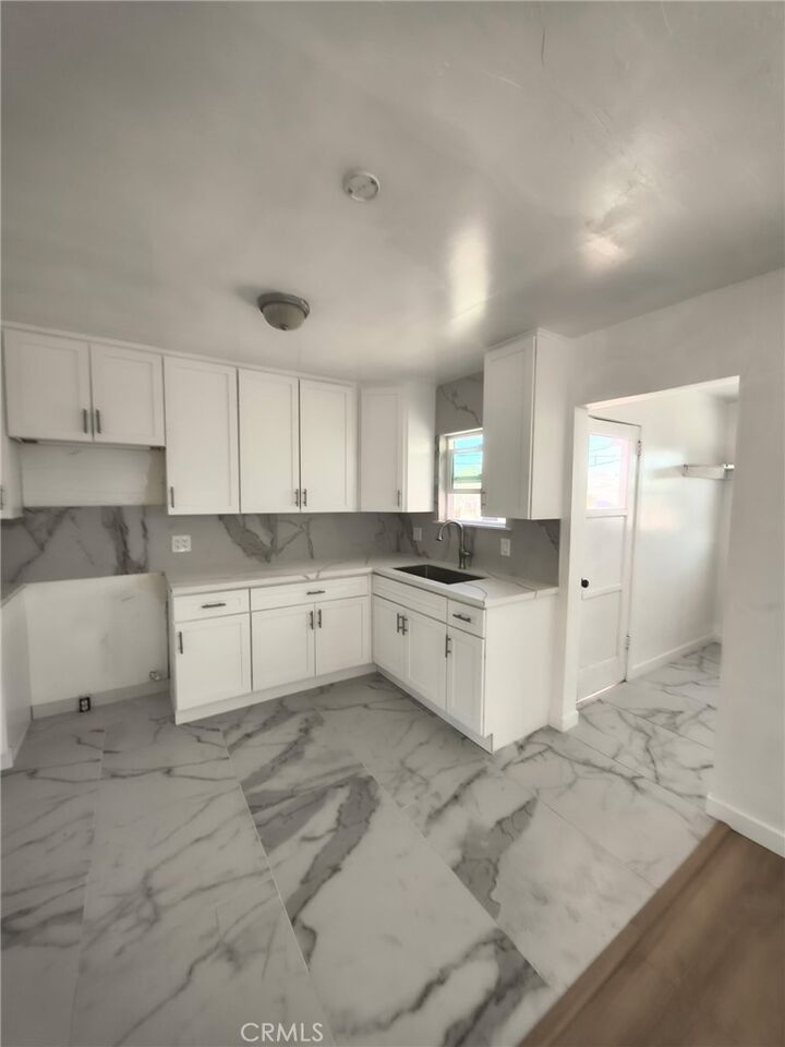 Property Photo:  309 Wilshire Place  CA 92311 