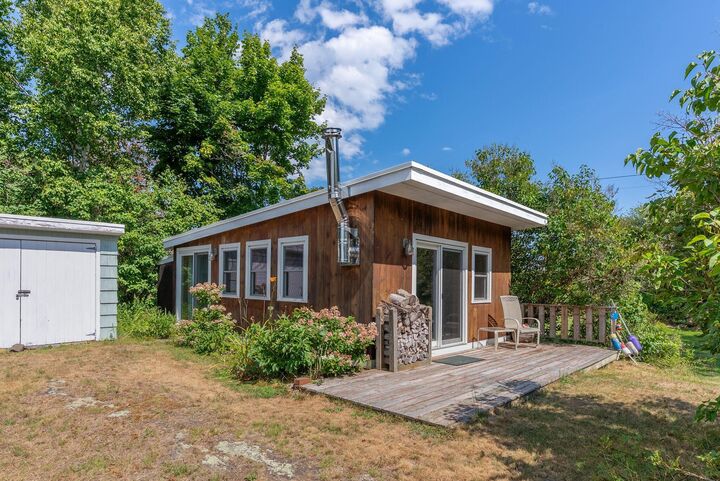 Property Photo:  195 Beach Road  ME 04019 