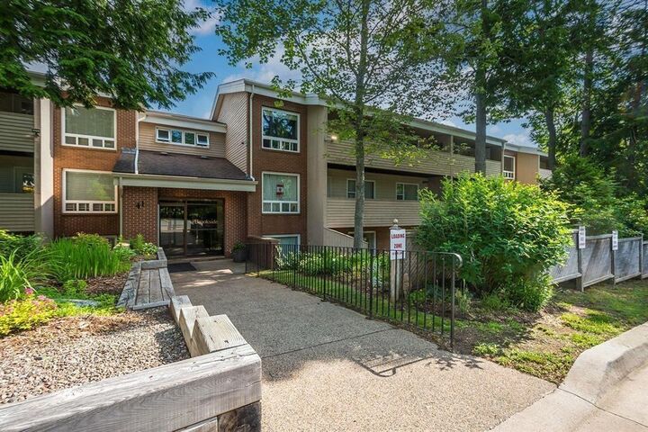 1 41 Moirs Mill Road — photo 1