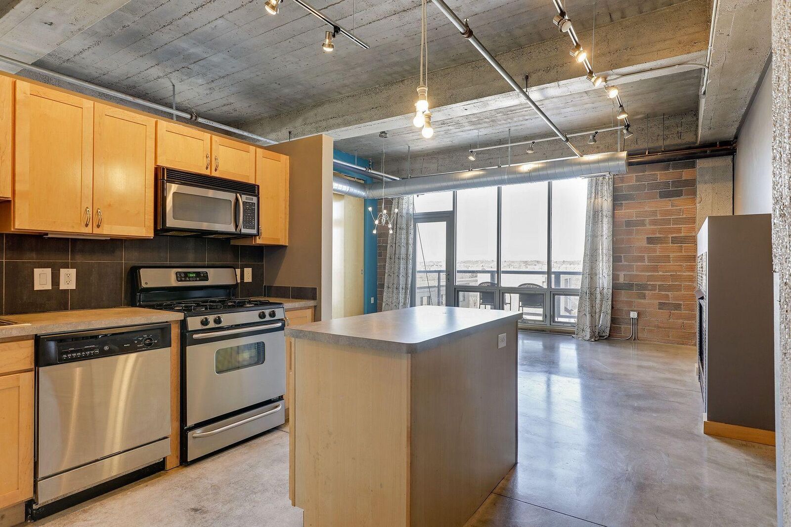 Property Photo: 901 N 3rd Street 501 MN 55401
