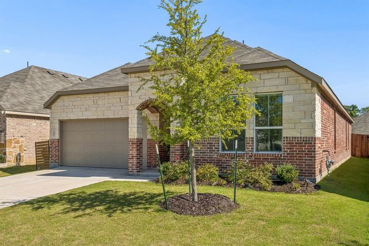 Property Photo: 1801 Rubber Fig Lane TX 75071