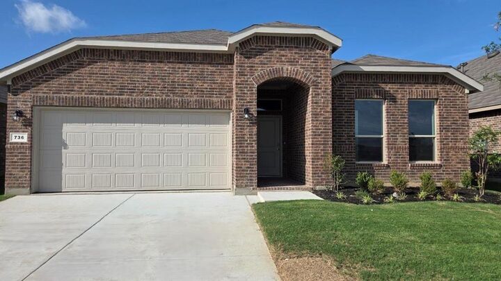Property Photo: 736 Rubicon Road TX 76247