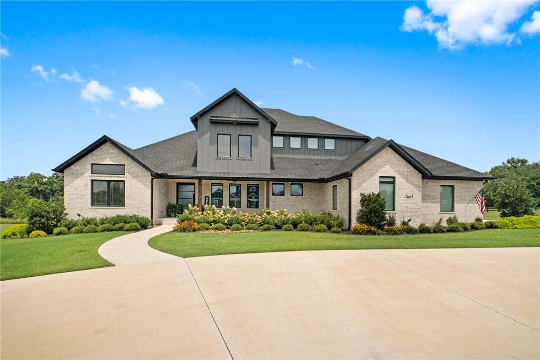 Property Photo: 2664 Highlands Way AR 72762