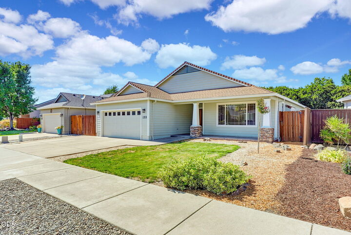 Property Photo:  155 Glenwood Drive  OR 97524 