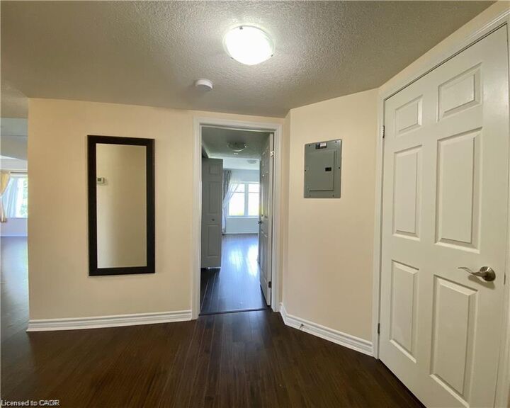 Property Photo:  776 Laurelwood Drive 302  ON N2V 0A8 