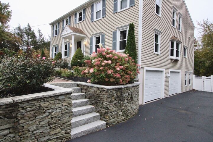Property Photo:  10 Stoneybrook Drive  MA 02324 