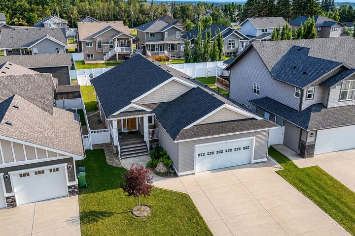 Property Photo: 3903 49 Avenue AB T4J 0B6