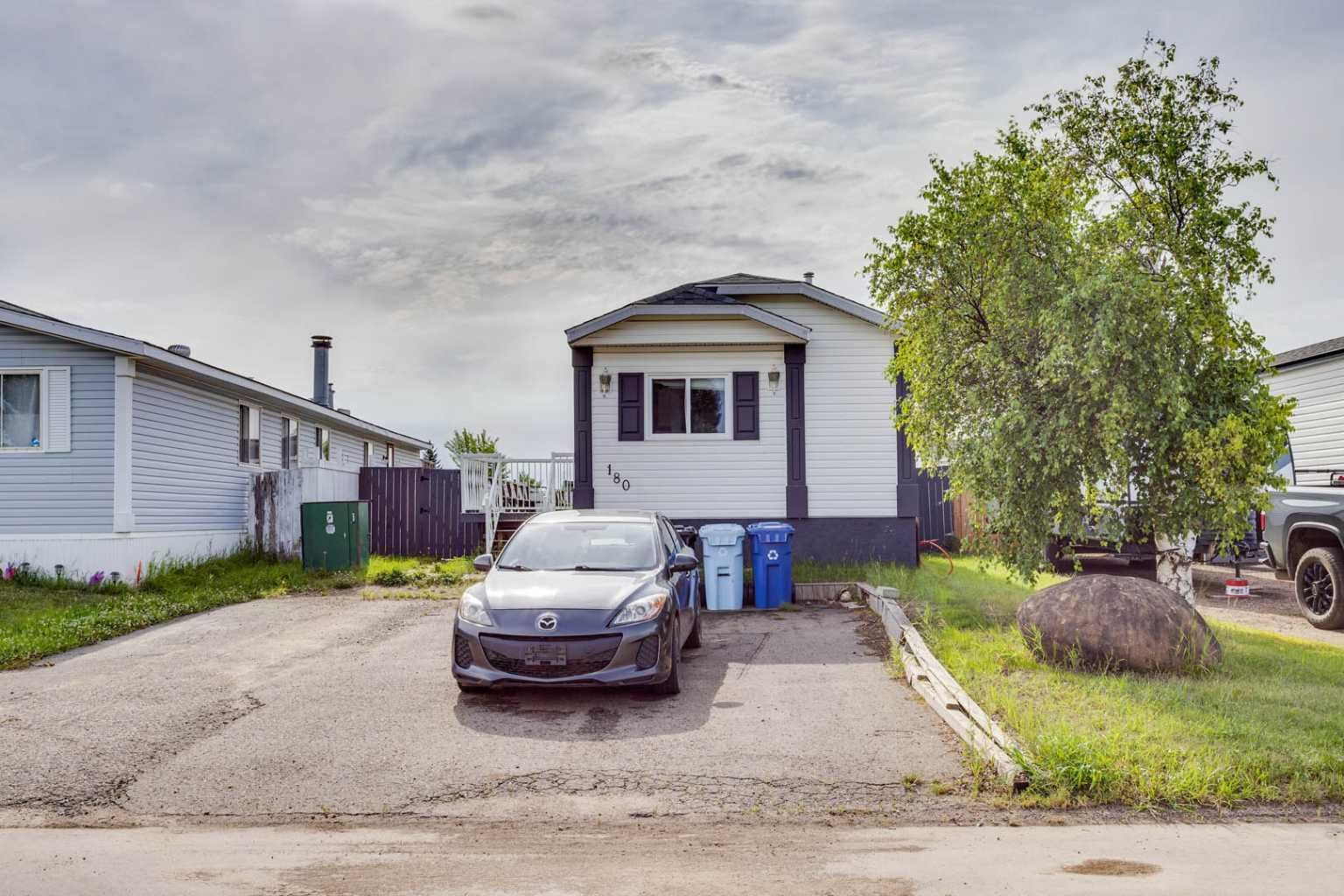 Property Photo:  180 Cokerill Crescent  AB T9K 2J2 
