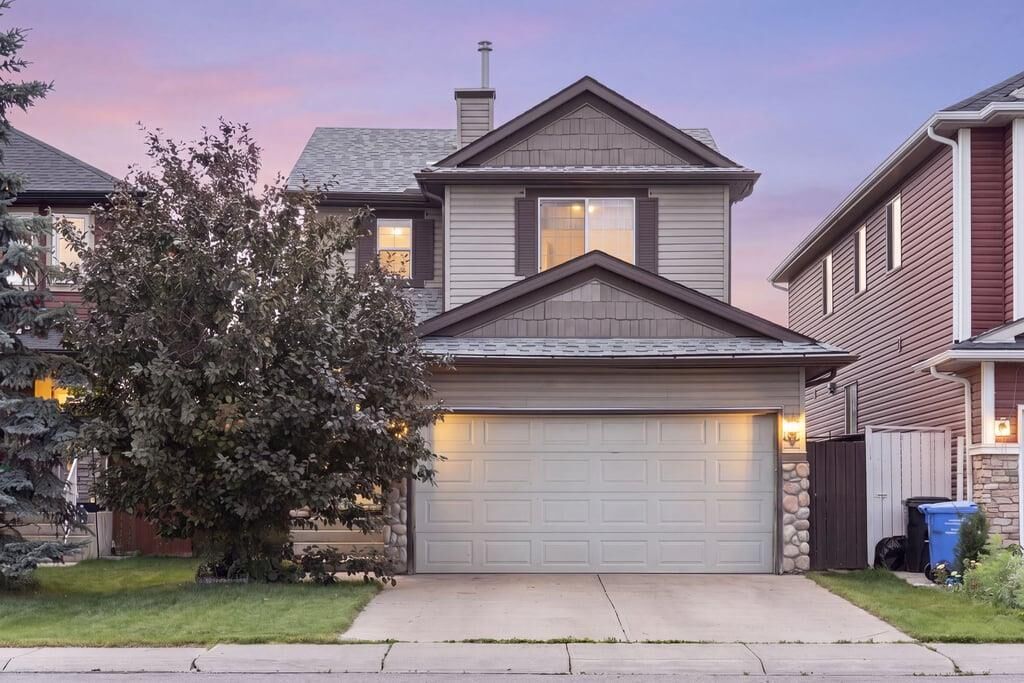Property Photo: 13 Saddlecrest Green NE AB T3J 5N4